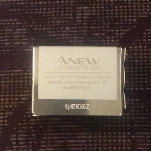 Anew ultimate day cream